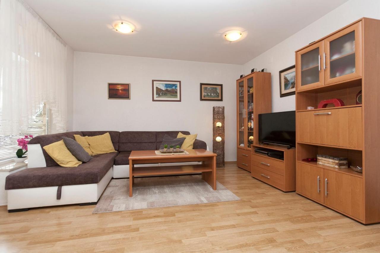 Apartman Nade Pula Buitenkant foto