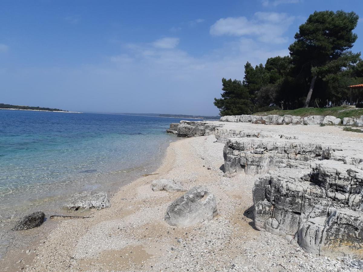 Apartman Nade Pula Buitenkant foto