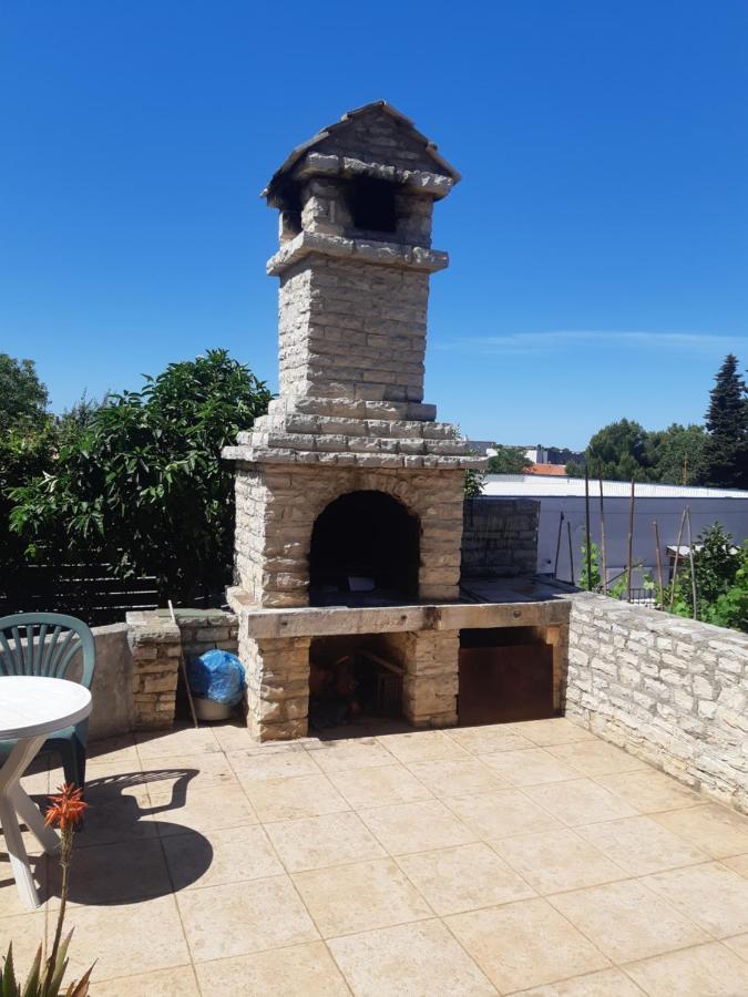 Apartman Nade Pula Buitenkant foto